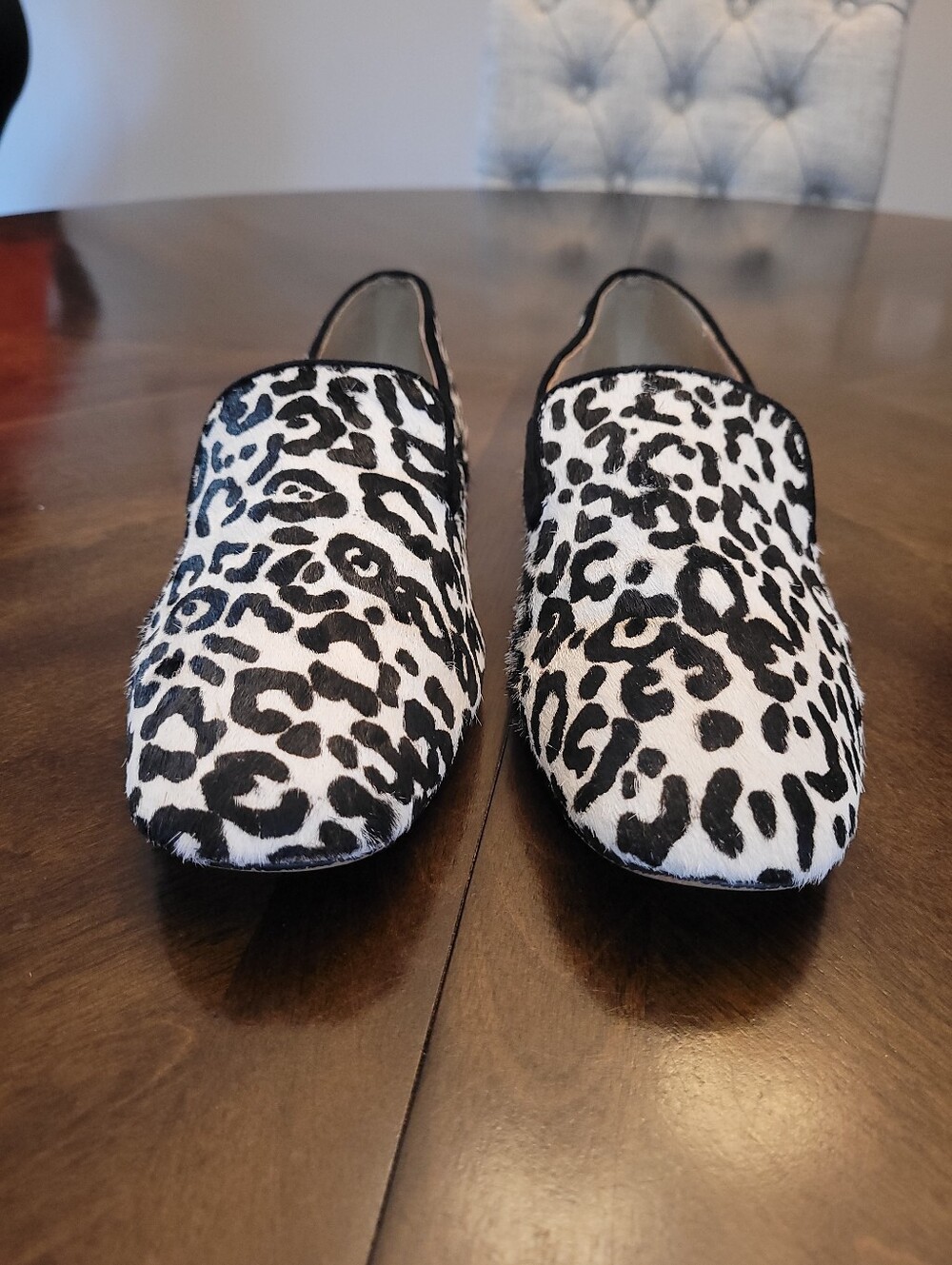 Ann Taylor Women’s Black and White Leopard Print Slip-On Loafers. Size 5 1/2
